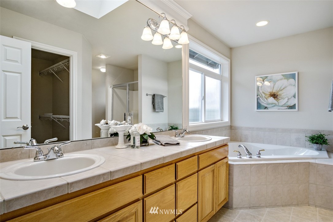 18528 33rd Avenue Southeast Bothell, WA 98012 - Photo 19 of 25
