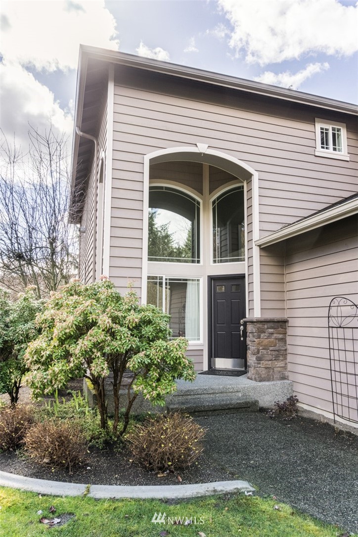 18528 33rd Avenue Southeast Bothell, WA 98012 - Photo 3 of 25