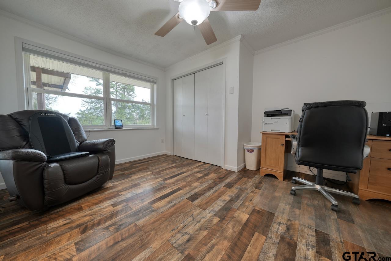 667 Allen Road Longview, TX 75605 - Photo 4 of 48