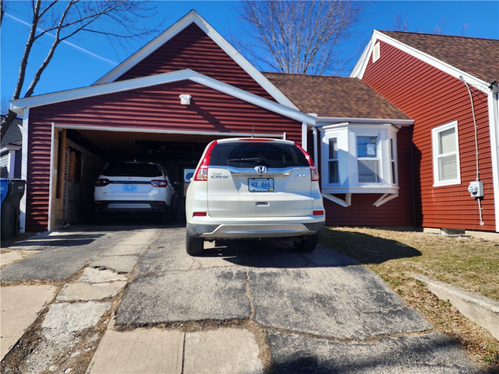 6 Douglas Street Cranston, RI 02910 - Photo 5 of 30