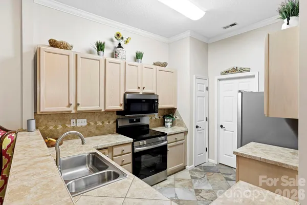 $435,000 | 21 Tisha Lane, Hendersonville, NC 28739