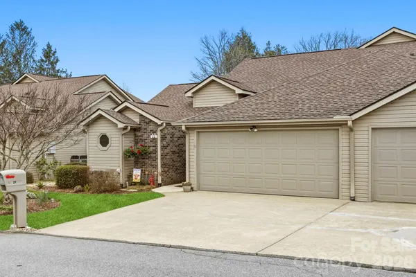 $435,000 | 21 Tisha Lane, Hendersonville, NC 28739