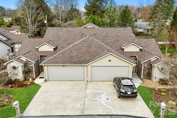 $435,000 | 21 Tisha Lane, Hendersonville, NC 28739
