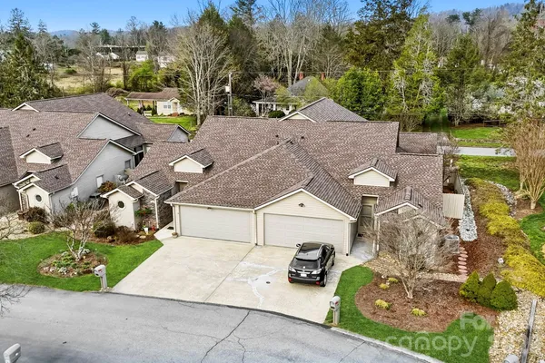 $435,000 | 21 Tisha Lane, Hendersonville, NC 28739