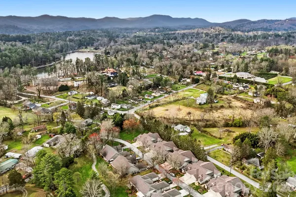 $435,000 | 21 Tisha Lane, Hendersonville, NC 28739