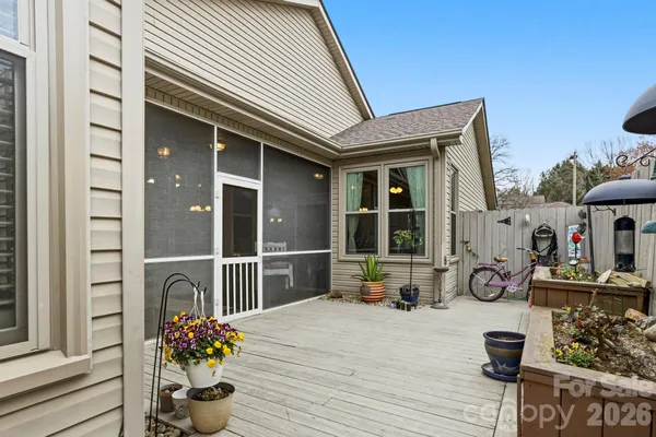 $435,000 | 21 Tisha Lane, Hendersonville, NC 28739