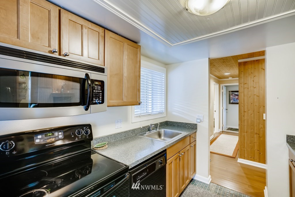 7573 Old Redmond Road, Unit 9 Redmond, WA 98052 - Photo 14 of 28