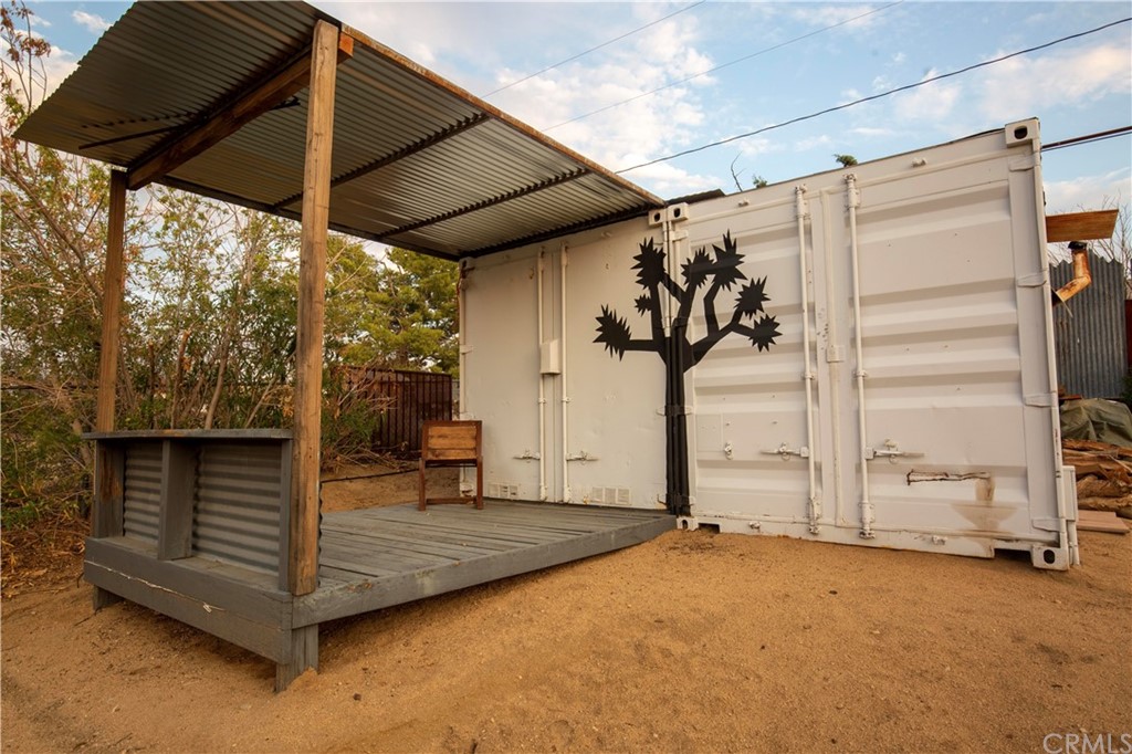 60467 Natoma Trail Joshua Tree, CA 92252 - Photo 53 of 63 a view of front door and small yard