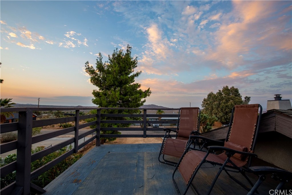 60467 Natoma Trail Joshua Tree, CA 92252 - Photo 60 of 63 a view of a terrace with furniture