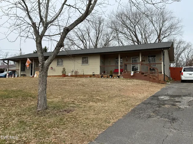 $339,900 | 216 Willow Street, Unit 27, Mount Carmel, TN 37645