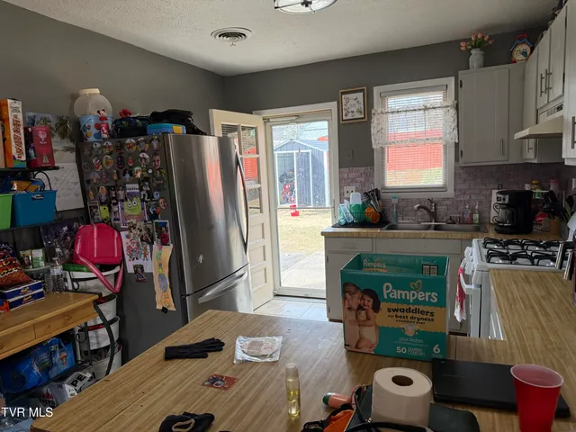 $339,900 | 216 Willow Street, Unit 27, Mount Carmel, TN 37645