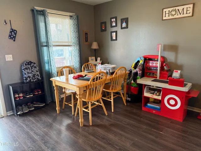 $339,900 | 216 Willow Street, Unit 27, Mount Carmel, TN 37645