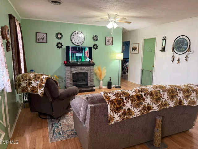 $339,900 | 216 Willow Street, Unit 27, Mount Carmel, TN 37645