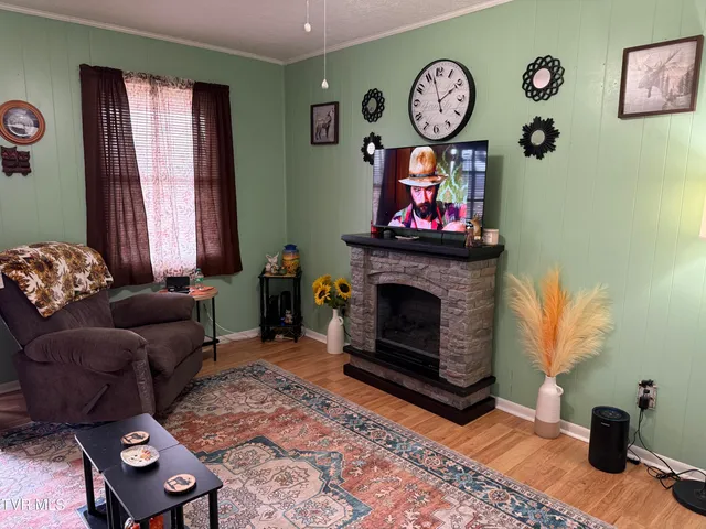 $339,900 | 216 Willow Street, Unit 27, Mount Carmel, TN 37645