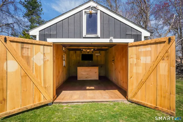 $495,000 | 431 Hartford Road, Brooklyn, CT 06234