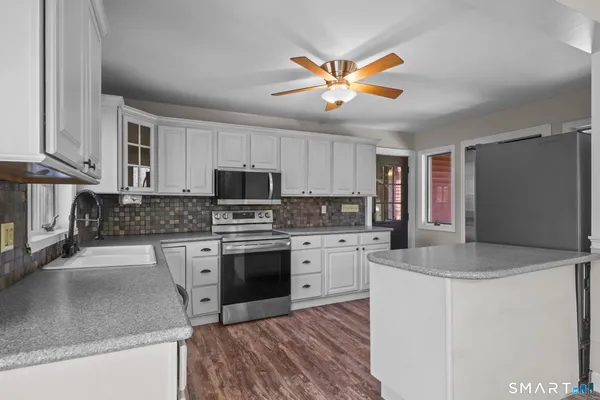 $495,000 | 431 Hartford Road, Brooklyn, CT 06234