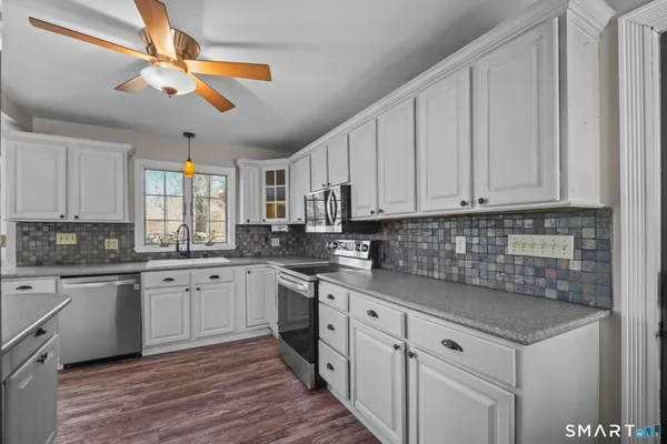 $495,000 | 431 Hartford Road, Brooklyn, CT 06234