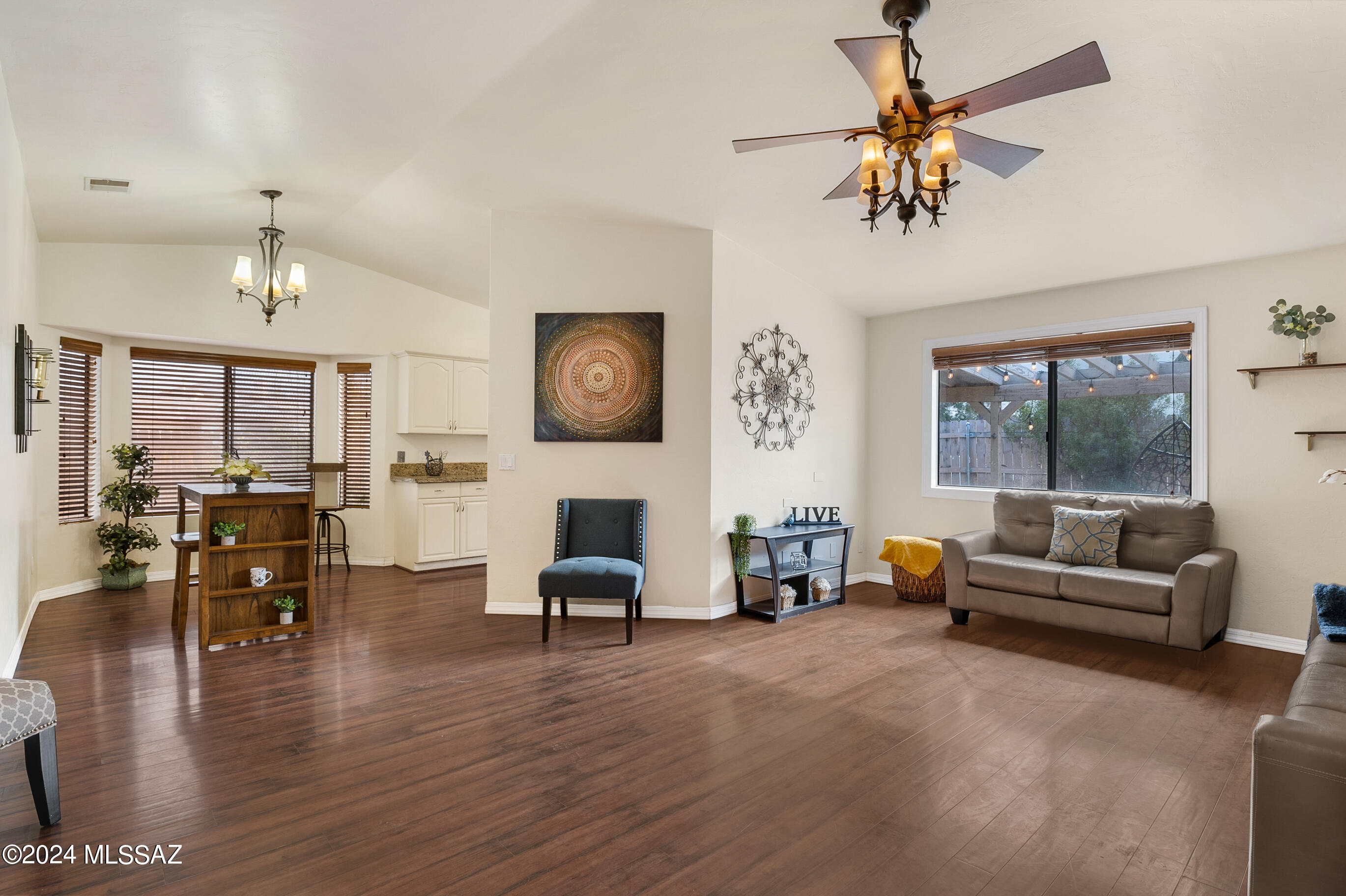 2601 West Flamebrook Road Tucson, AZ 85741 - Photo 4 of 29
