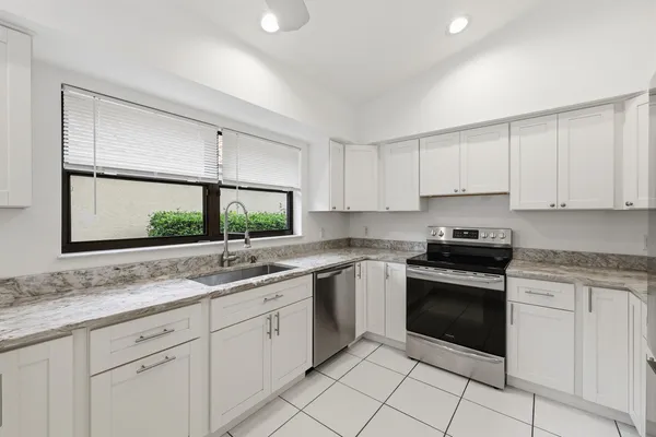 $2,800 | 2735 Southwest Mariposa Circle, Palm City, FL 34990