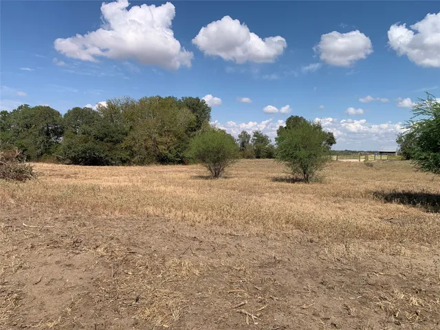 $264,845 | 532 Farm To Market Road 532, Weimar, TX 78962