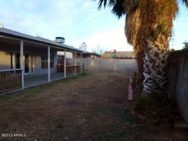 8937 West Granada Road Phoenix, AZ 85037 - Photo 11 of 28 023-245602 BACKYARD ALTERNATE