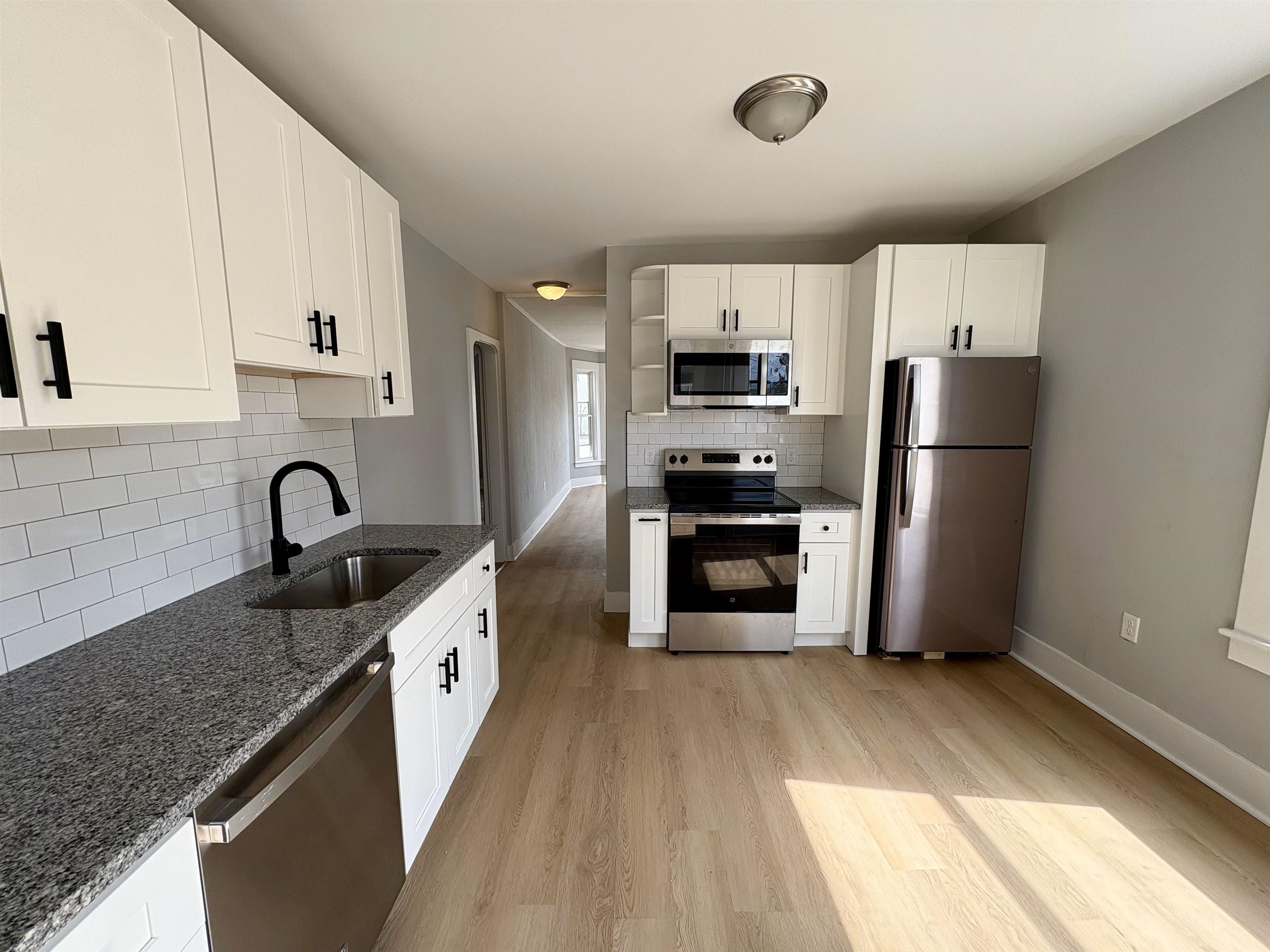 160 Front Street Exeter, NH 03833 - Photo 3 of 25