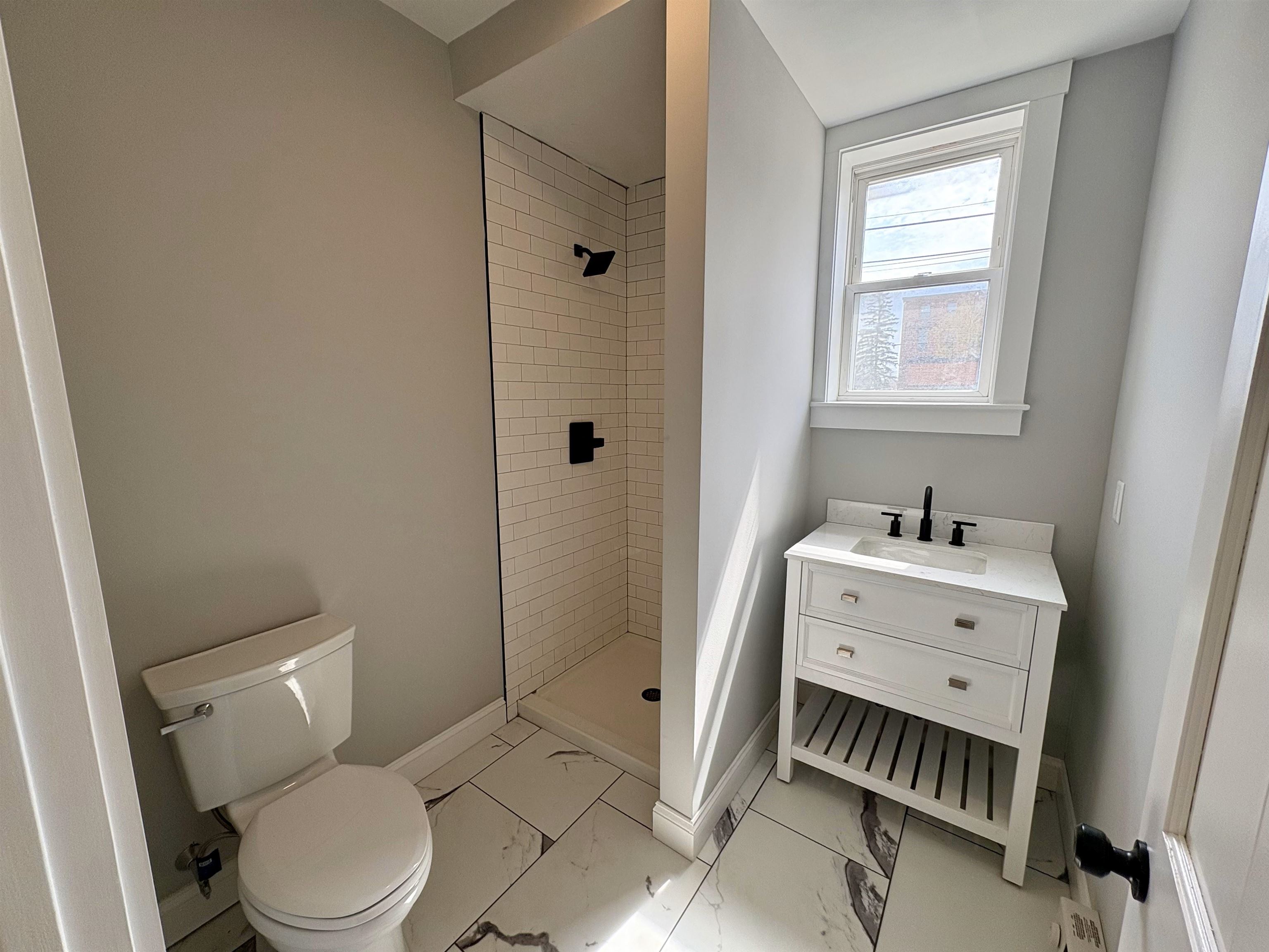 160 Front Street Exeter, NH 03833 - Photo 8 of 25