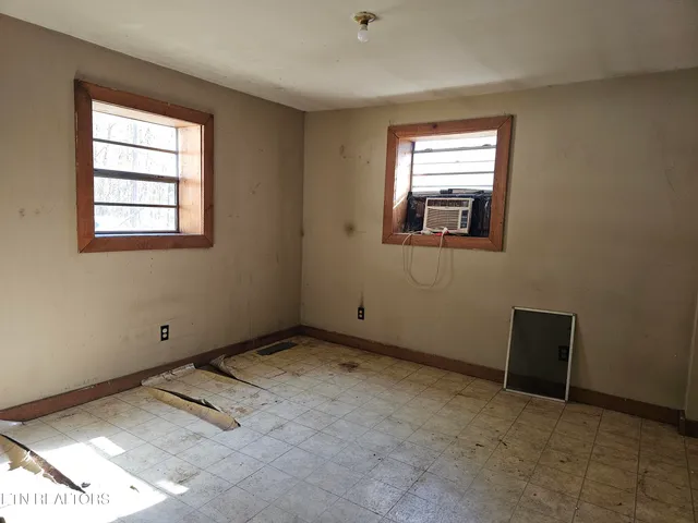 $124,900 | 449 Smokey Branch Road, Vonore, TN 37885