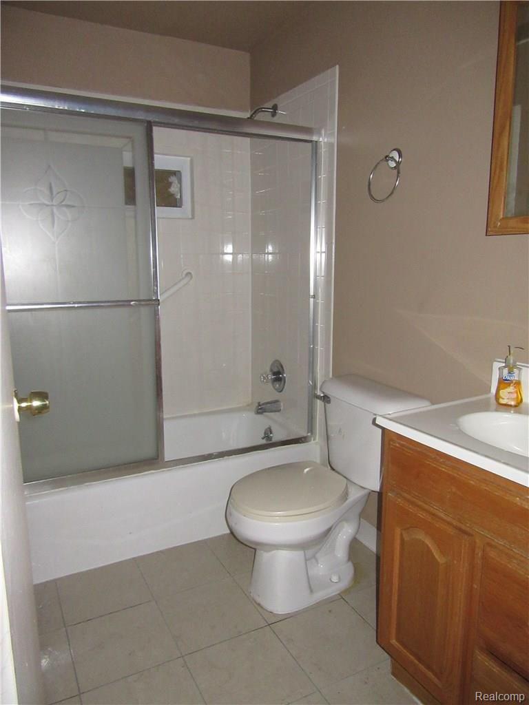 3586 Spring Hill Avenue Inkster, MI 48141 - Photo 15 of 20 019.JPG