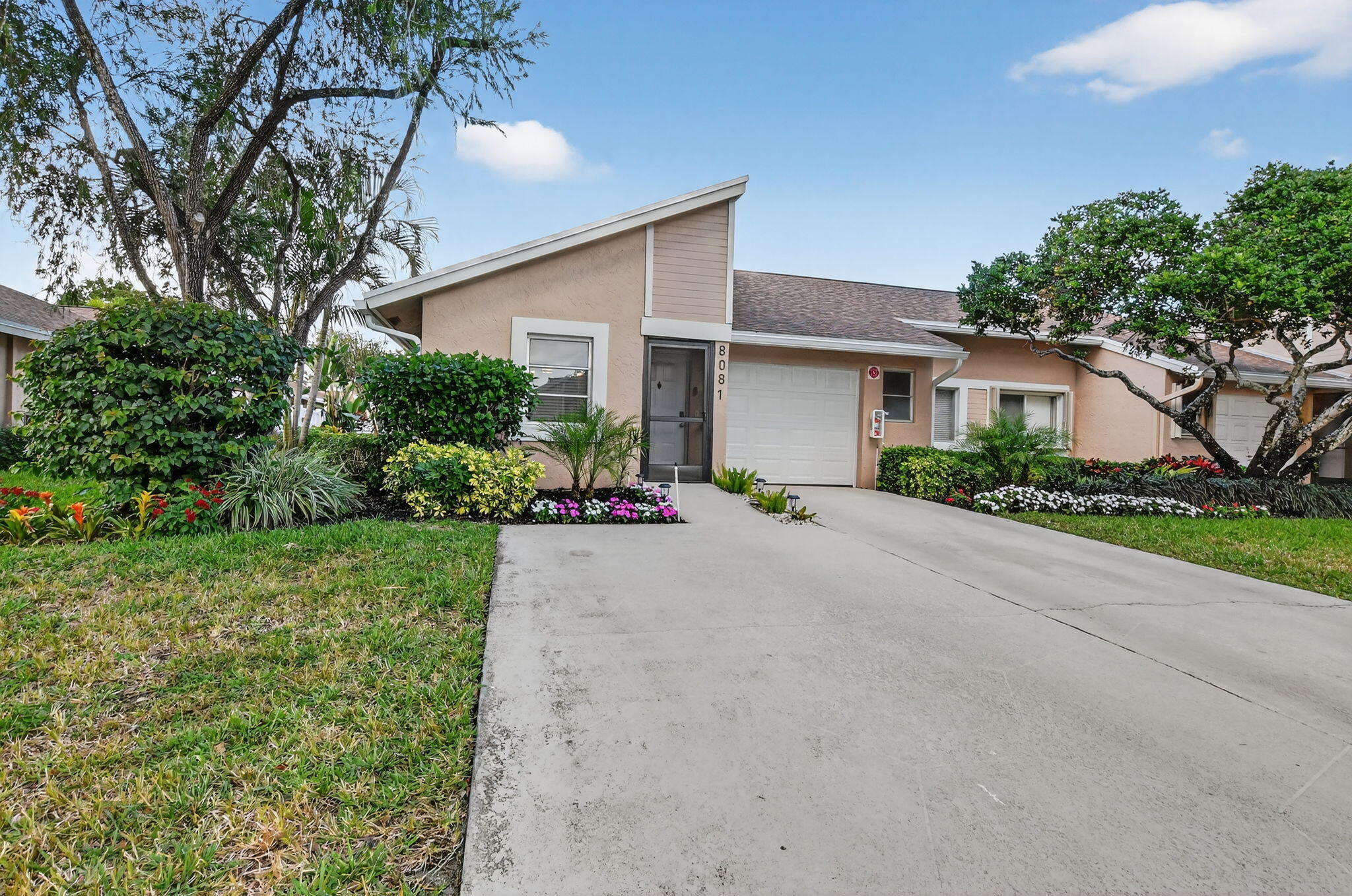 8081 Springtree Road Boca Raton, FL 33496 - Photo 2 of 39 2-web-or-mls-DSC_5208