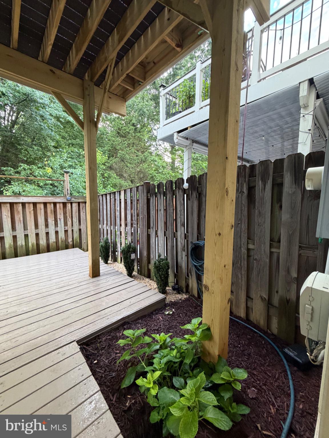 25333 Wakestone Terrace Chantilly, VA 20152 - Photo 56 of 109 Charming outdoor retreat with greenery.