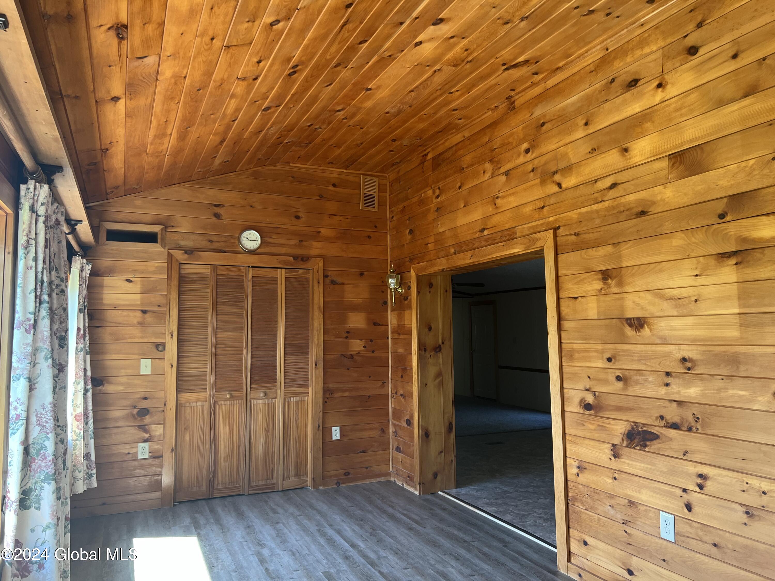 37 Wade Road Whitehall, NY 12887 - Photo 5 of 24 Entry/Den