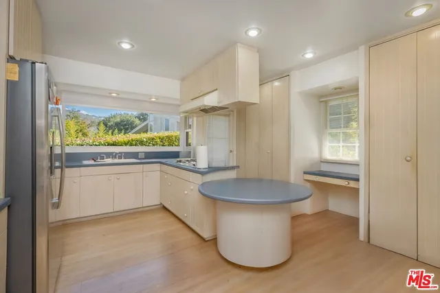 $2,700,000 | 12146 Travis Street, Los Angeles, CA 90049