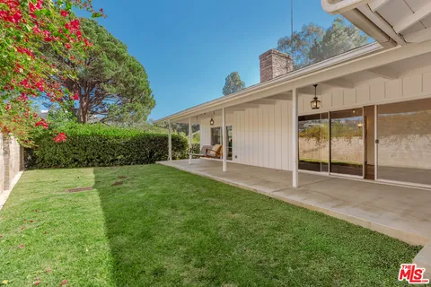 $2,700,000 | 12146 Travis Street, Los Angeles, CA 90049