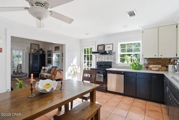 $449,900 | 130 Coach Wagoner Street, Apalachicola, FL 32320