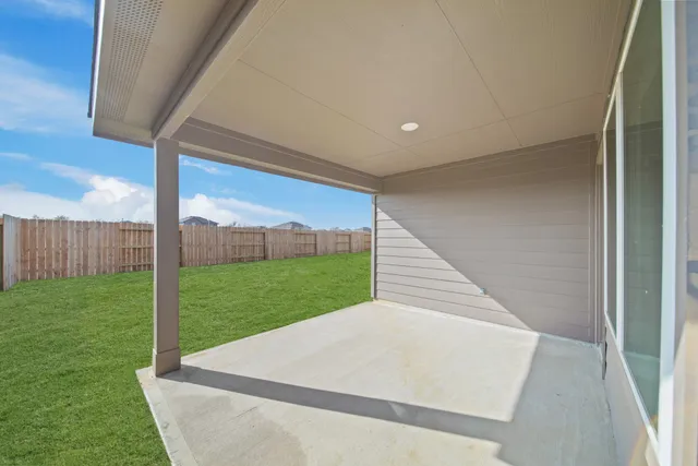 a view of a house with a big yard