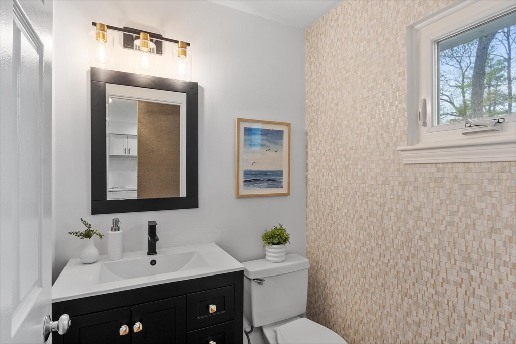 2 Beal's Cove Road, Unit F Hingham, MA 02043 - Photo 16 of 30