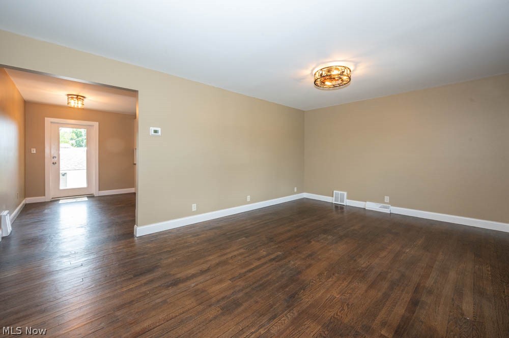2921 West Western Reserve Road Canfield, OH 44406 - Photo 6 of 45