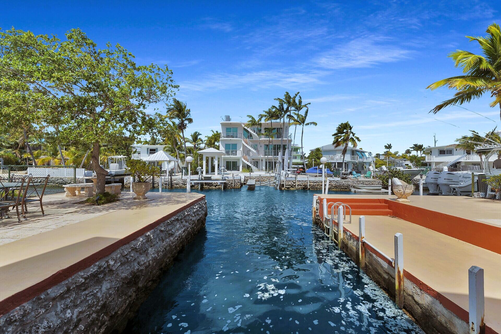 1009 Dove Road Key Largo, FL 33037 - Photo 15 of 46 Boat Slip