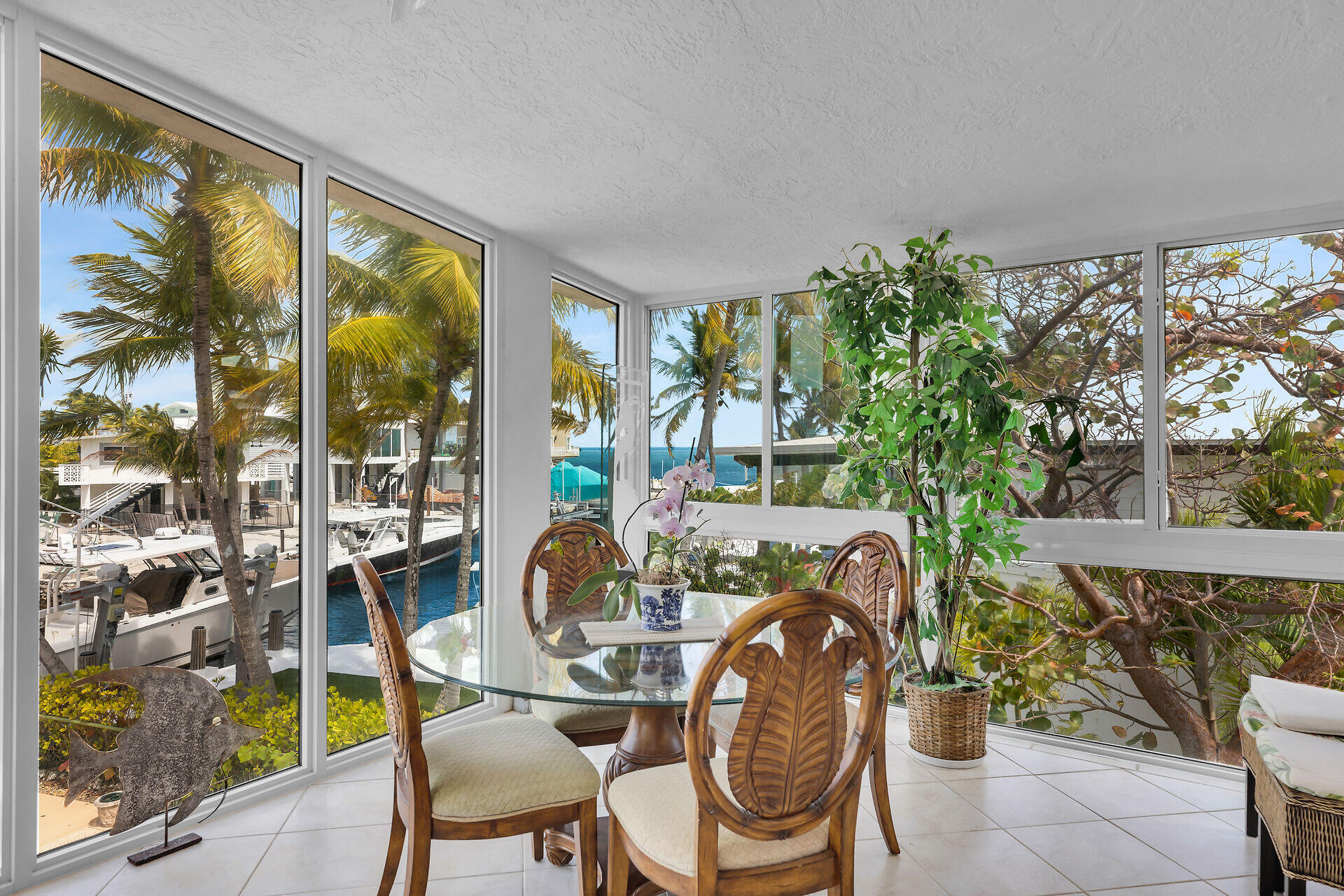 1009 Dove Road Key Largo, FL 33037 - Photo 17 of 46 Sun Room