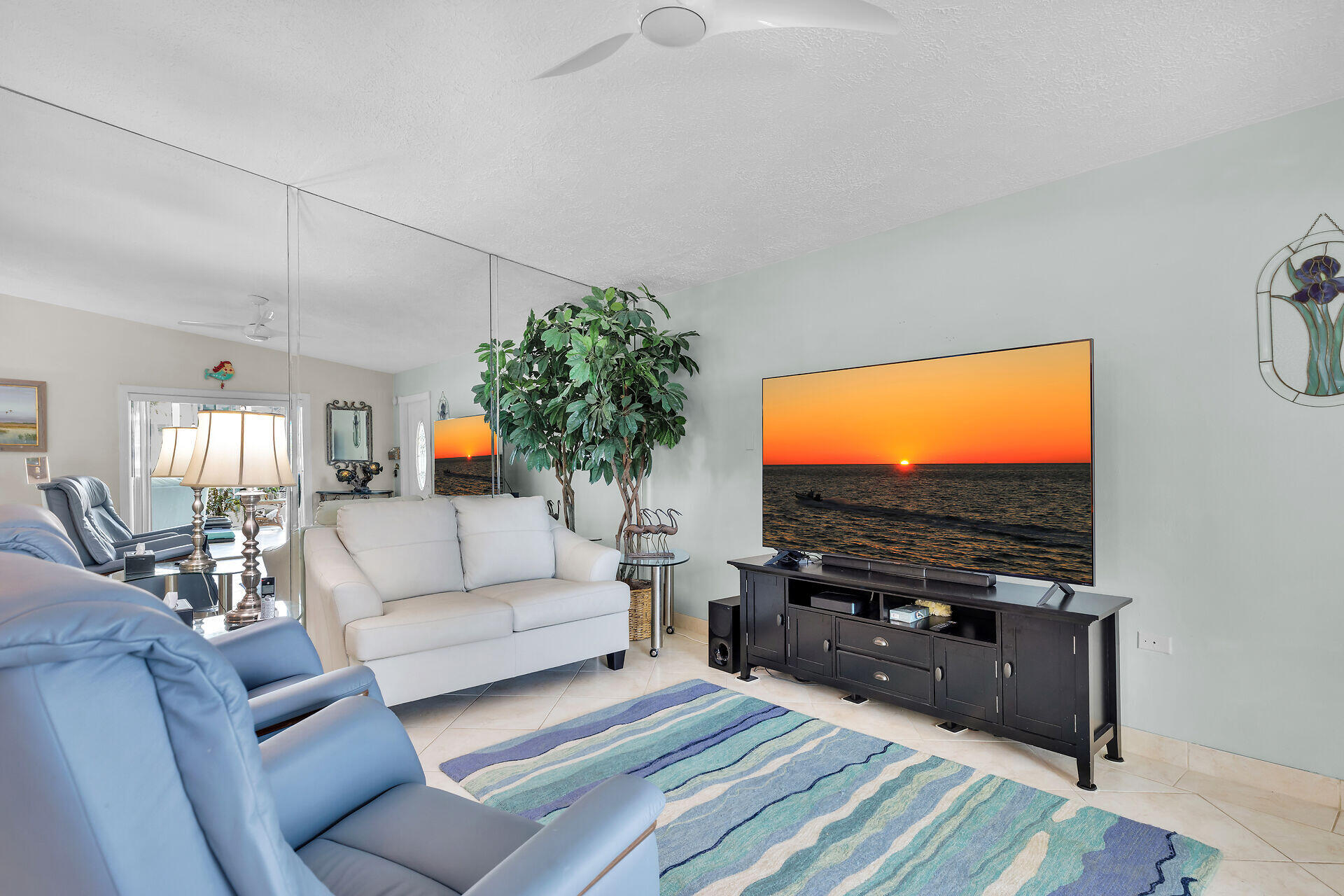 1009 Dove Road Key Largo, FL 33037 - Photo 21 of 46 Living Area