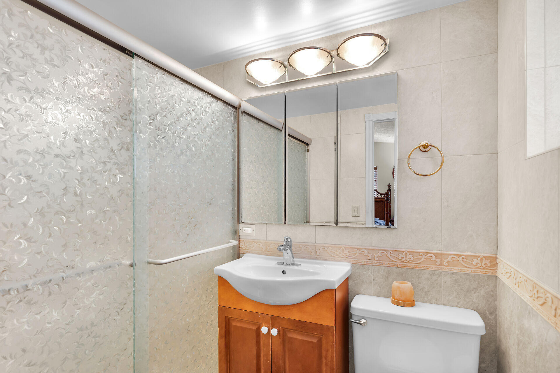 1009 Dove Road Key Largo, FL 33037 - Photo 26 of 46 Primary Bathroom