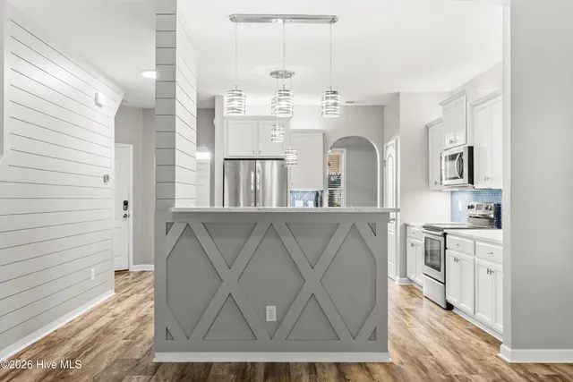 $399,900 | 205 Peggy's Trace, Sneads Ferry, NC 28460