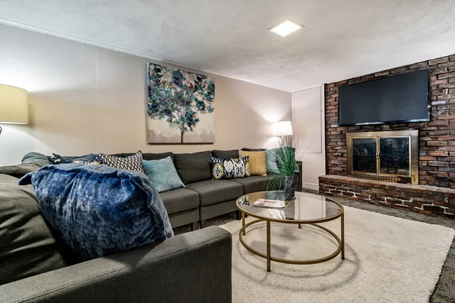 $3,700 | 12 Durso Avenue, Unit SF, Malden, MA 02148