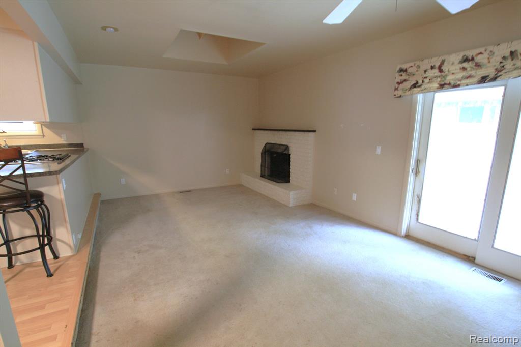 320 Holland Road Flushing, MI 48433 - Photo 8 of 25