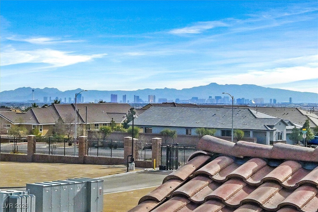 6460 Iguassu Falls Road Las Vegas, NV 89149 - Photo 2 of 36