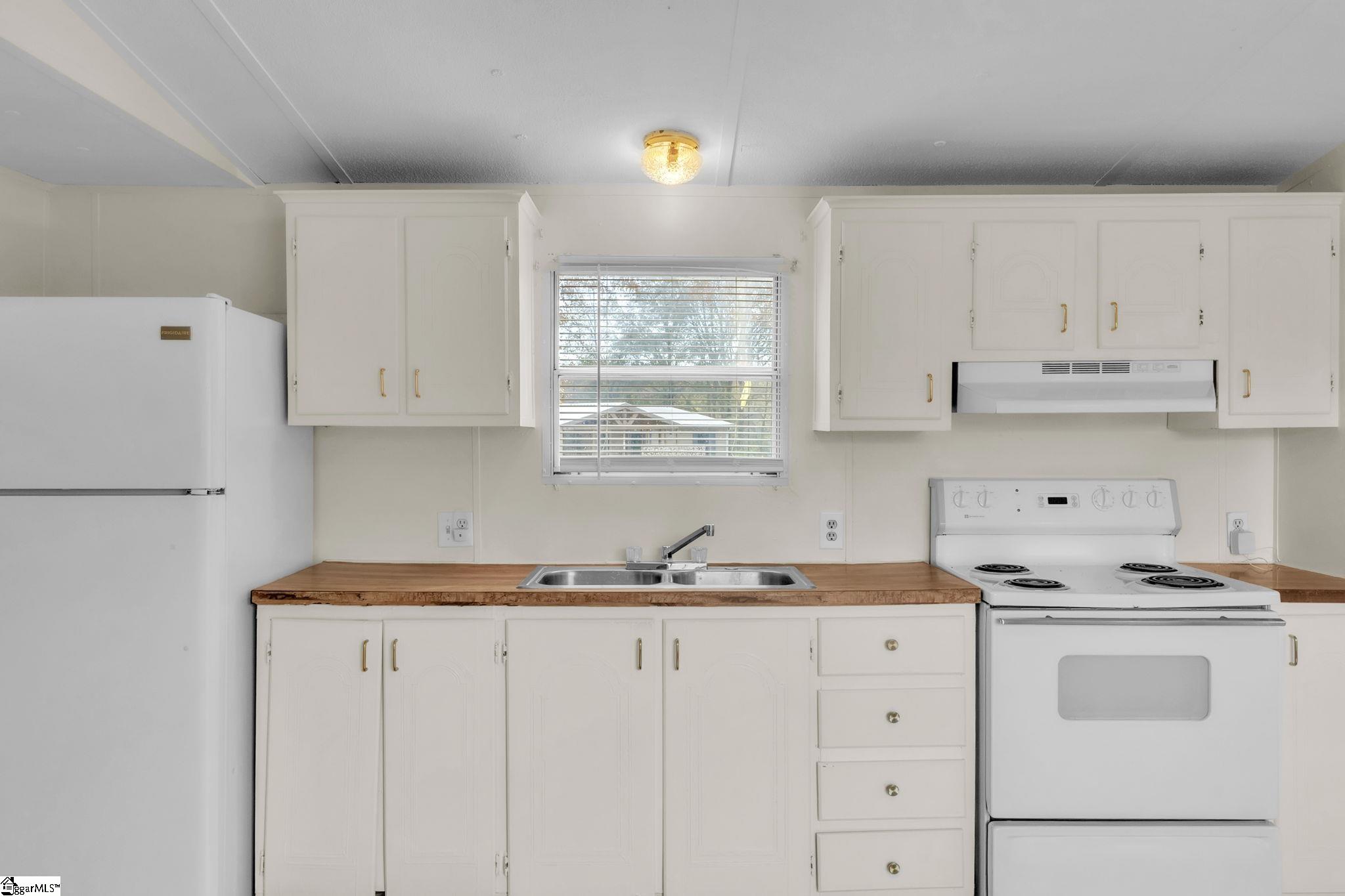 441 Spring Road Anderson, SC 29625 - Photo 7 of 29