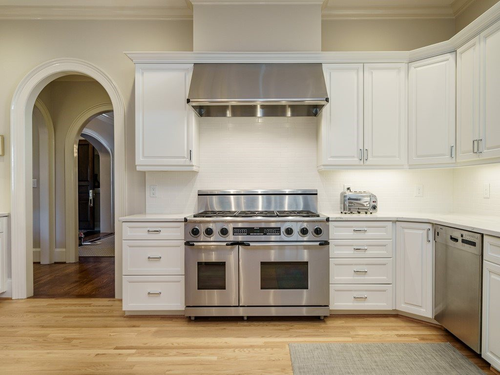 2304 White Oak Road Raleigh, NC 27608 - Photo 10 of 30 Kitchen