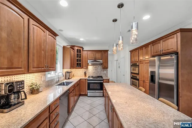 $1,399,000 | 4 Michelle Court, Harrington Park, NJ 07640