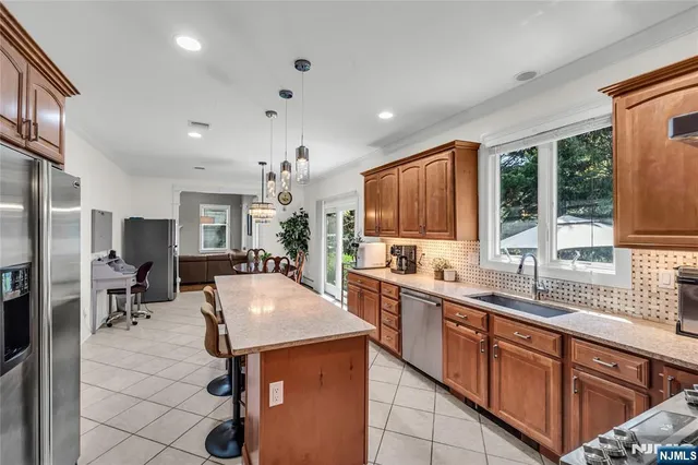 $1,399,000 | 4 Michelle Court, Harrington Park, NJ 07640